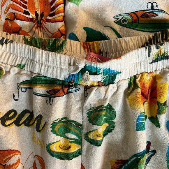 Rose & Olive Vibrant Floral Wide Leg Pants - -Who’s ready for a cruise! - Picture 4 of 5